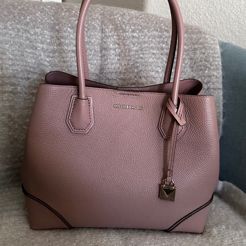 Michale Kors blush handbag